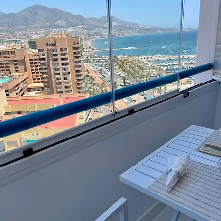 Apartamento Sunny Beachside Retreat With Mountain And Sea Views *