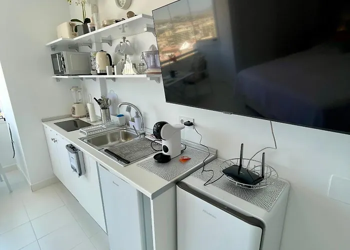 Sunny Beachside Retreat With Mountain And Sea Views * Fuengirola