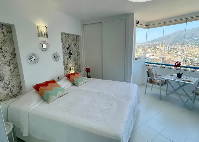 Sunny Beachside Retreat With Mountain And Sea Views Apartment *